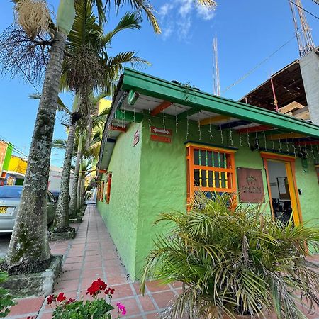 Casa Hostal Las Palmeras Guatapé エクステリア 写真