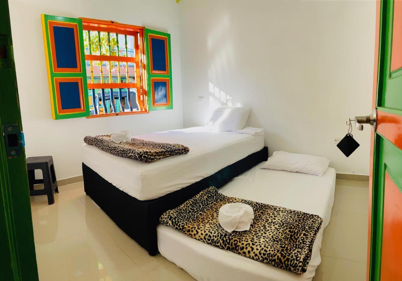 Casa Hostal Las Palmeras Guatapé エクステリア 写真