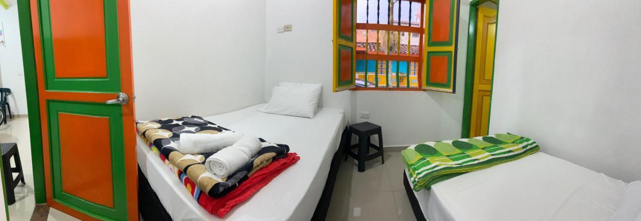 Casa Hostal Las Palmeras Guatapé エクステリア 写真