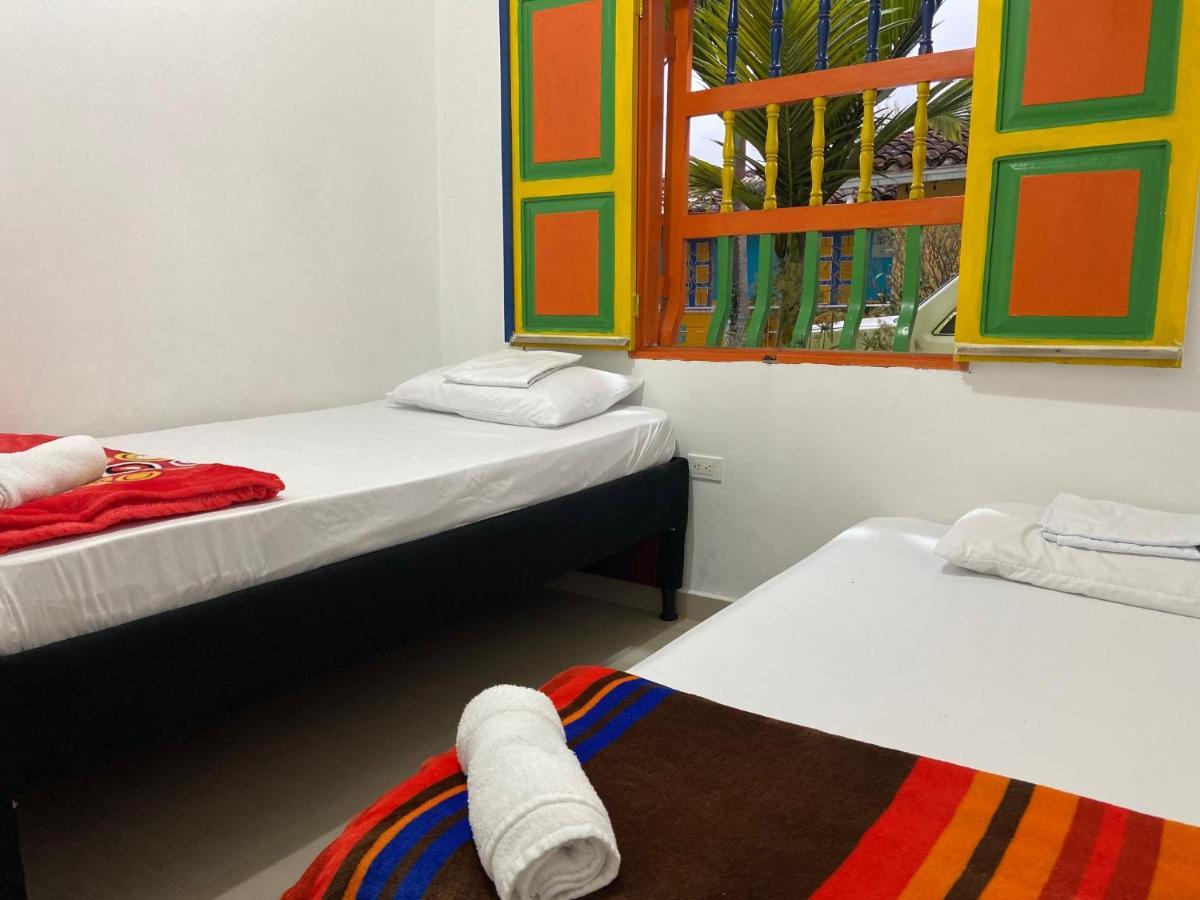 Casa Hostal Las Palmeras Guatapé エクステリア 写真